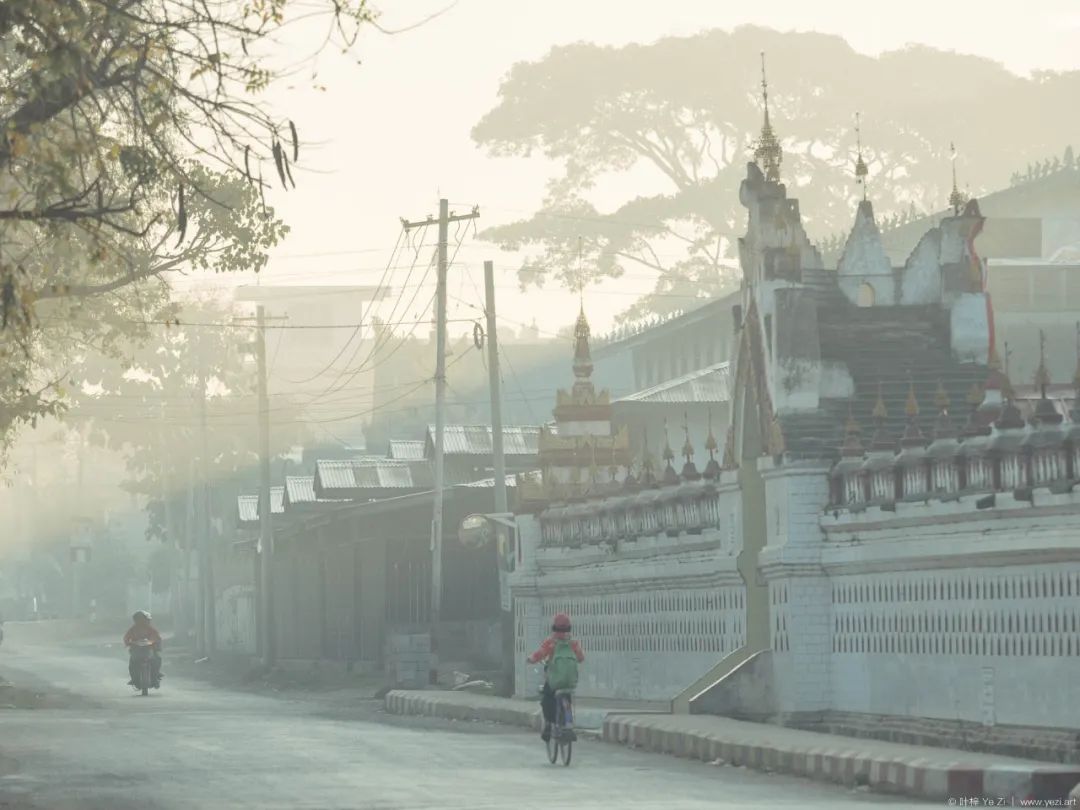 灰裤子支起了高帐篷照片_厂房地面起灰起砂处理_骆驼帐篷好还是牧高笛帐篷好